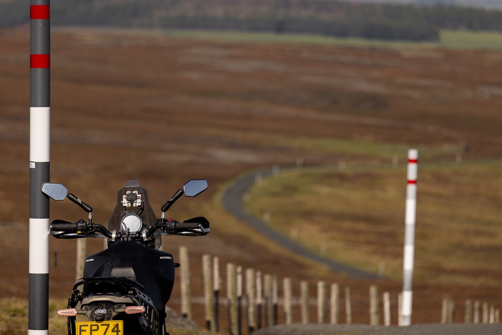 Adventure Spec GPS / Phone / Tablet bar mount holder